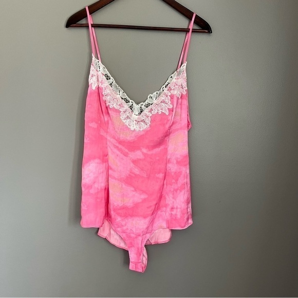 Free People Luella Pink Tie Dye Lace Trim Bodysuit M - Picture 3 of 5
